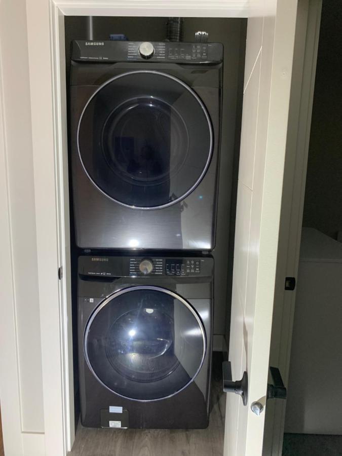 Modern 2Br Guest House In North ナナイモ エクステリア 写真