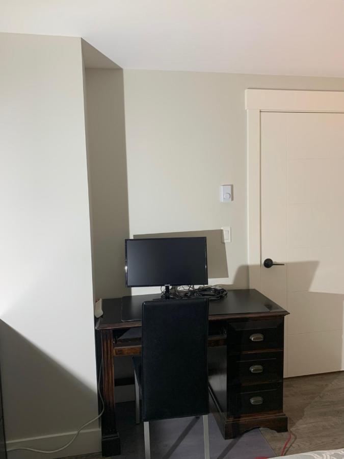 Modern 2Br Guest House In North ナナイモ エクステリア 写真