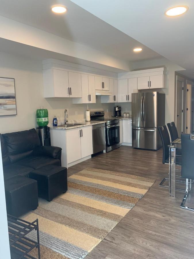 Modern 2Br Guest House In North ナナイモ エクステリア 写真